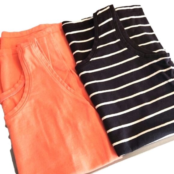 𝅺MATERNITY 2 pack bumpstart tanks. Size S by Motherhood maternity. - Picture 3 of 13